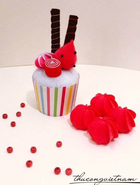 Cupcake vải nỉ mẫu 3