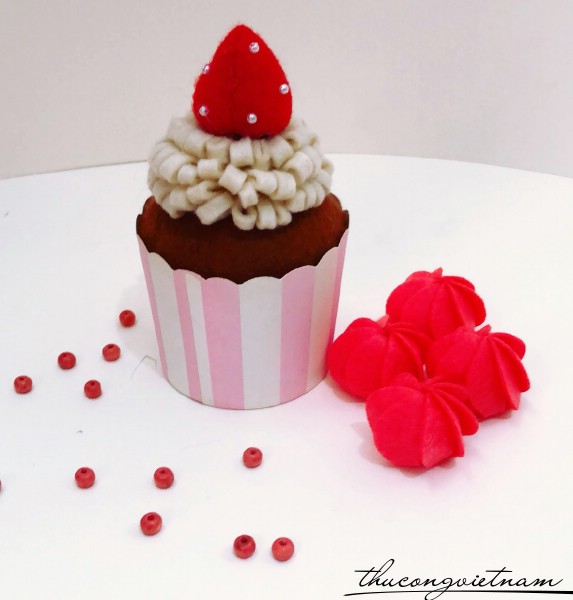 Cupcake vải nỉ mẫu 6