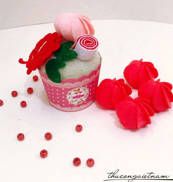 Cupcake vải nỉ mẫu 11