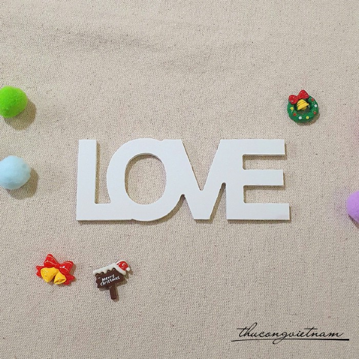 Foam chữ cái 15x1cm - Chữ Love