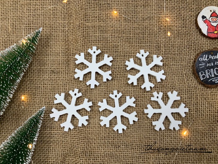 Foam trơn trang trí, họa tiết cắt sẵn - Bông tuyết