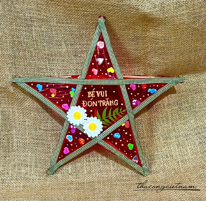 Lồng Đèn Ngôi Sao Giấy Kiếng - Mẫu Bé Vui Đón Trăng (30cm)