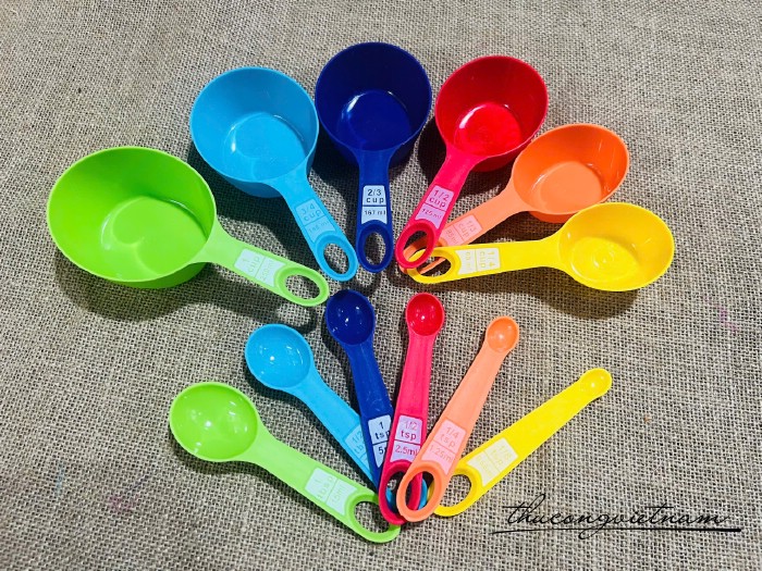 Bộ 12 muỗng và cốc đo lường