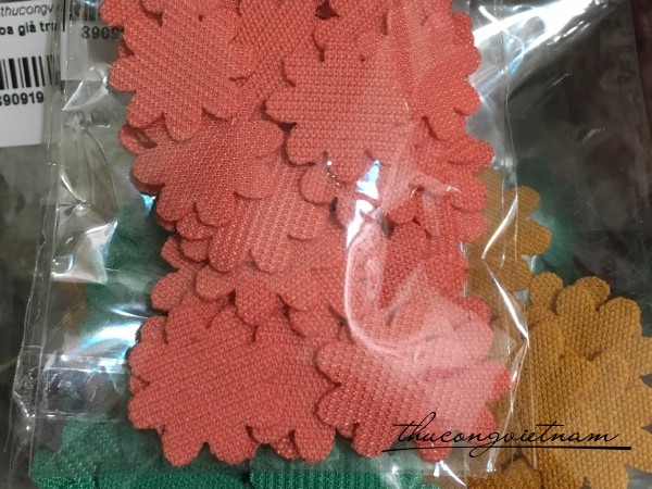 Hoa giả trang trí màu cam
